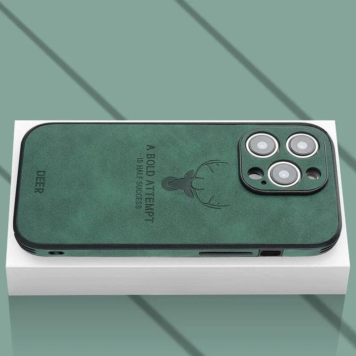 Premium hertenleren iPhone hoes met valbescherming en elegante uitstraling.