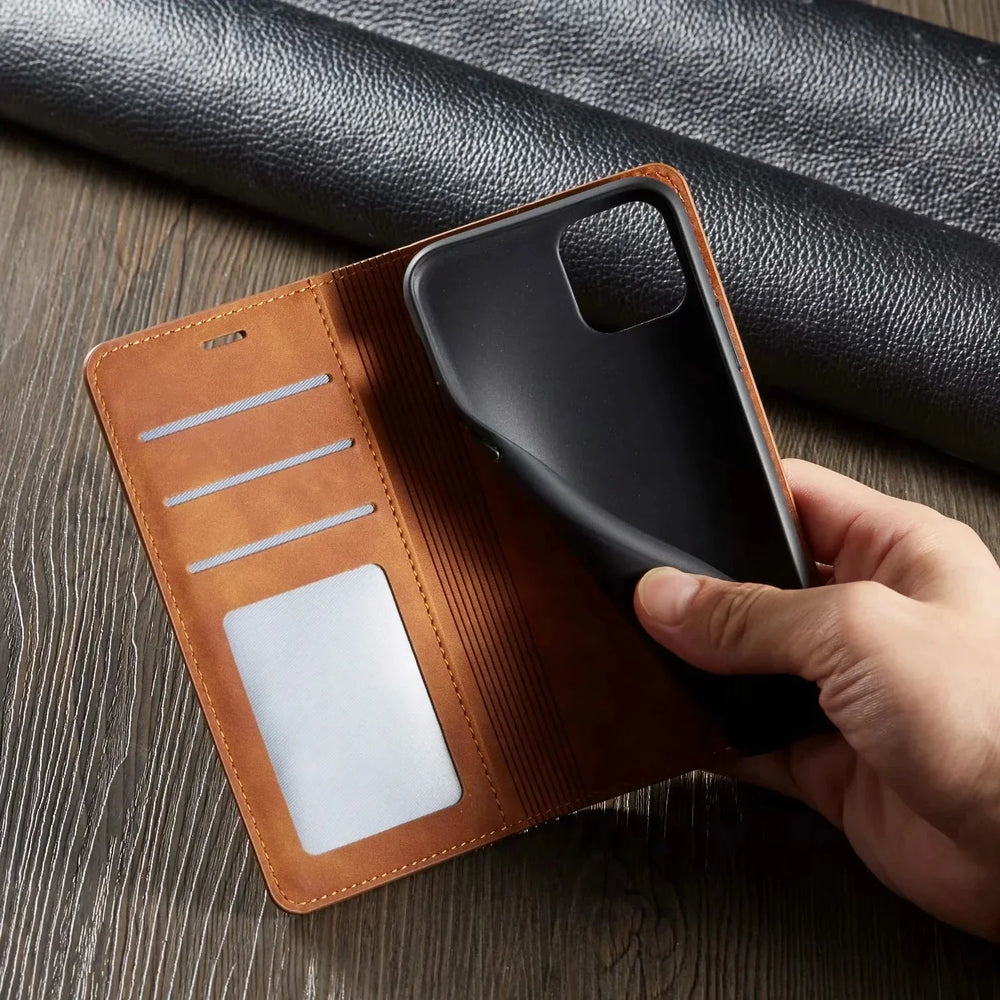 Duurzaam leren iPhone hoesje, magnetisch ontwerp voor optimale bescherming en eenvoudig gebruik. GripFold.