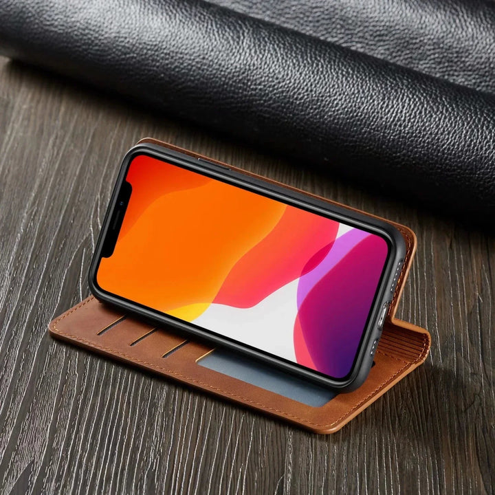 Bescherm je iPhone met dit luxe magnetische leren hoesje. De GripFold zorgt voor extra comfort en veiligheid.