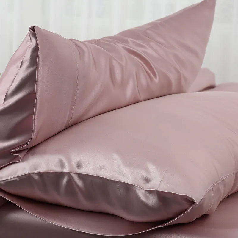 Luxe moerbeizijde kussensloop. Optimaal slaapcomfort, huid- en haarverzorging. Hypoallergeen & temperatuurregulerend.