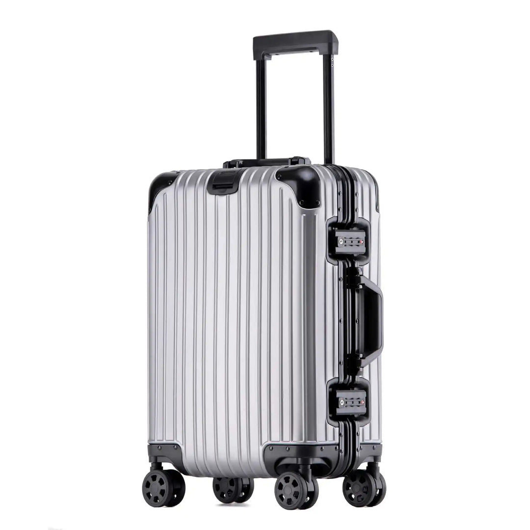 Elegante Tirana aluminium reiskoffer, ideaal voor zakenreizen; combineert stijl met robuuste bescherming van uw spullen.