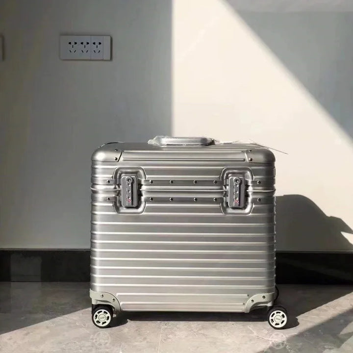Flexibele Monaco hardcase koffer met 360° spinnerwielen voor moeiteloos transport.