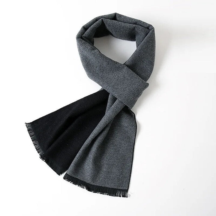 Luxe unisex kasjmier sjaal met klassiek ruitpatroon. Ideaal voor warme winterstijl en comfort.