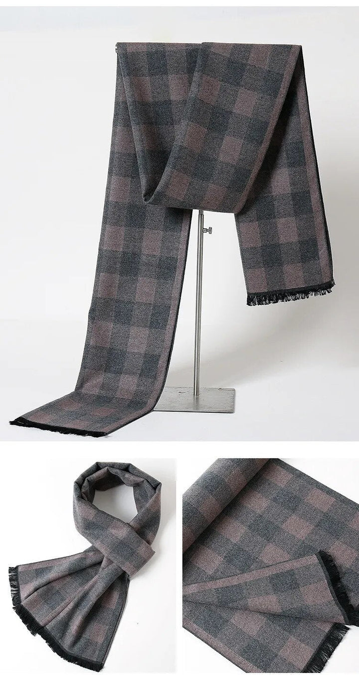 Luxe kasjmier sjaal met ruitpatroon. Combineert warmte en verfijning voor de koude maanden.