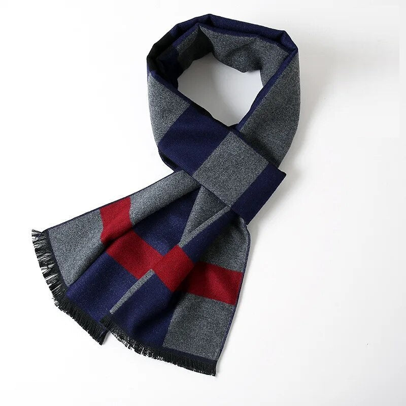 Modieuze kasjmier sjaal met ruitpatroon, ideaal voor een luxe en warme look deze winter.