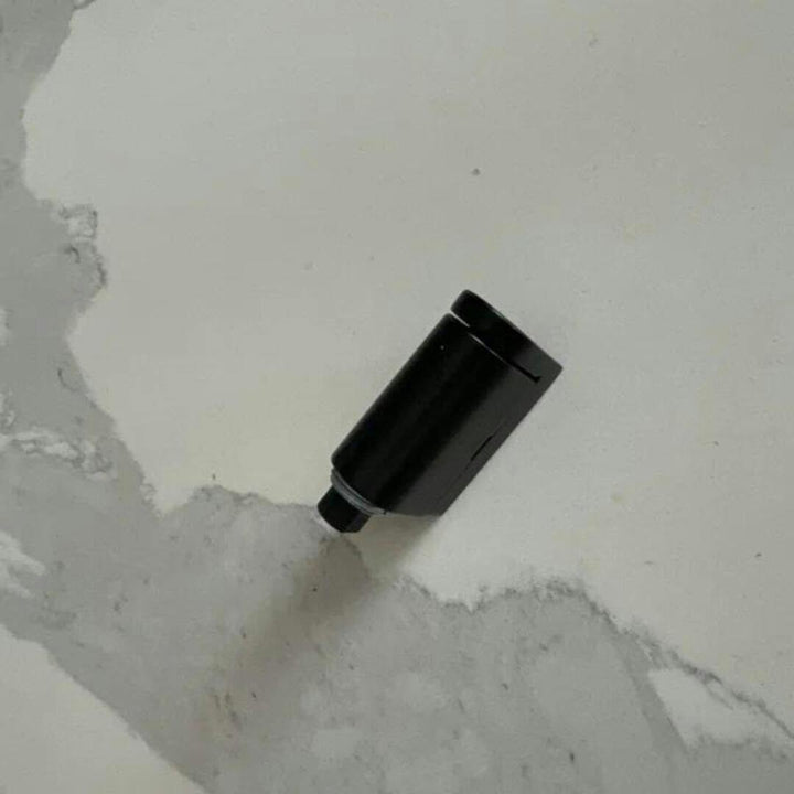 HoldMate magnetische deurstopper, geen gaten boren meer. Stijlvolle en effectieve oplossing voor uw deuren.