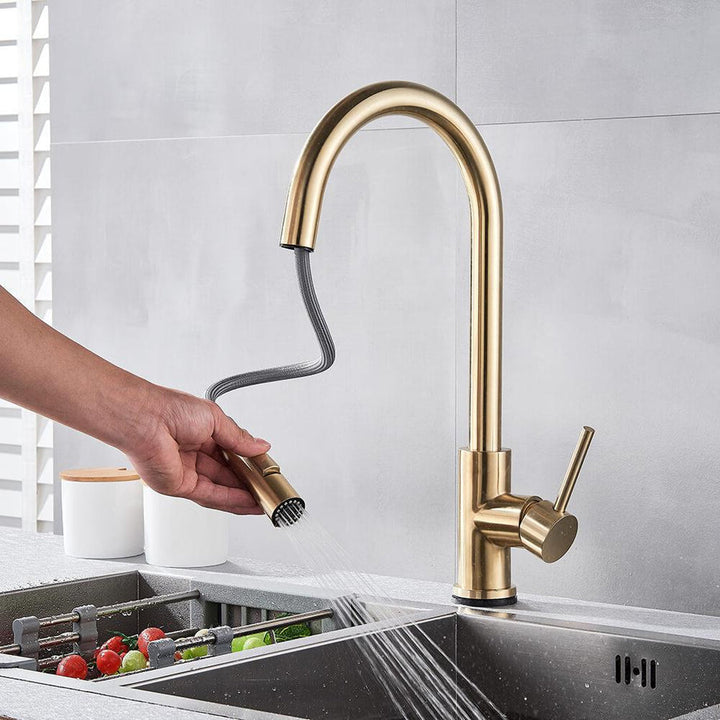 MALORIA handsfree keukenkraan met bewegingssensor. Modern RVS design voor een hygiënische keuken.