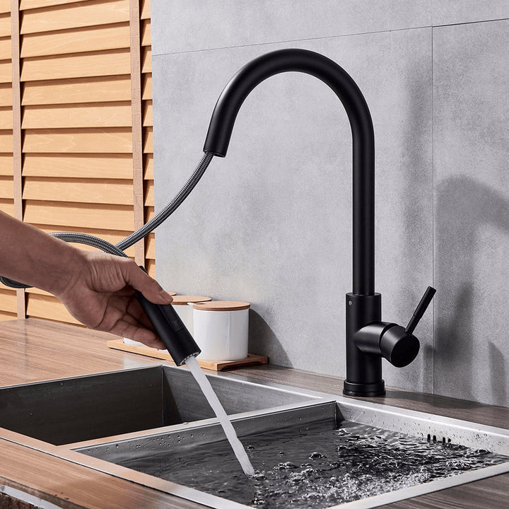 Geborsteld nikkel MALORIA keukenkraan. Hygiënische handsfree kraan met bewegingssensor, modern RVS design.