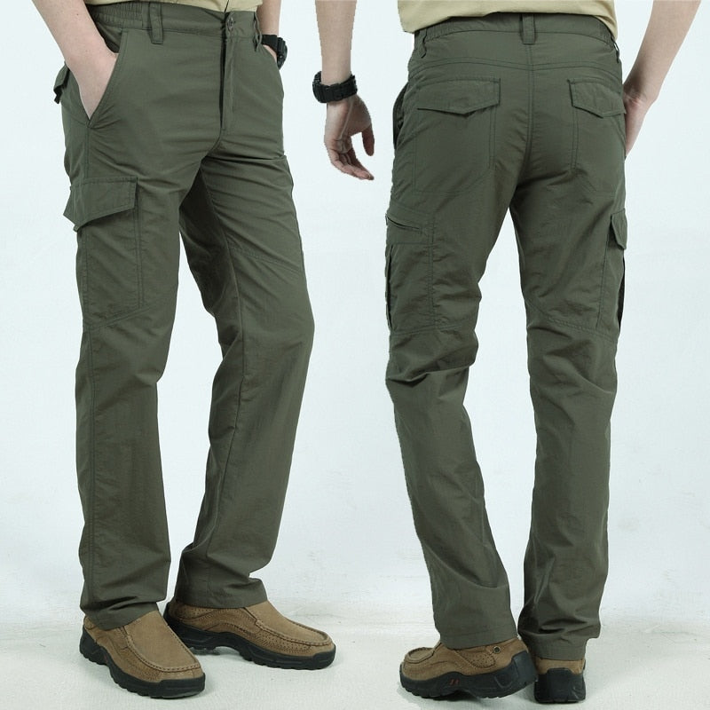 Mannen Cargo Broek Eddy, comfortabele heren broek ideaal voor dagelijks gebruik en lichte avonturen.