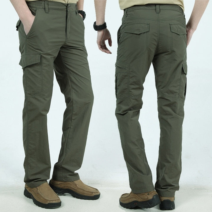 Mannen Cargo Broek Eddy, comfortabele heren broek ideaal voor dagelijks gebruik en lichte avonturen.