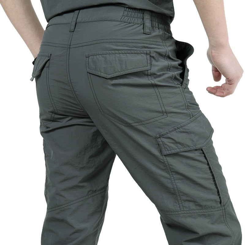 Sterke Mannen Cargo Broek Eddy, duurzame heren broek van hoge kwaliteit. Klaar voor elk avontuur outdoor.