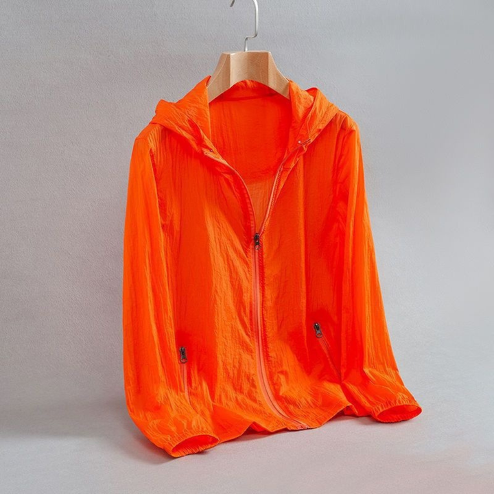 Duurzame polyester mannen buitenjas in roestkleur, met borst- en steekzakken, geschikt voor heren avonturen.