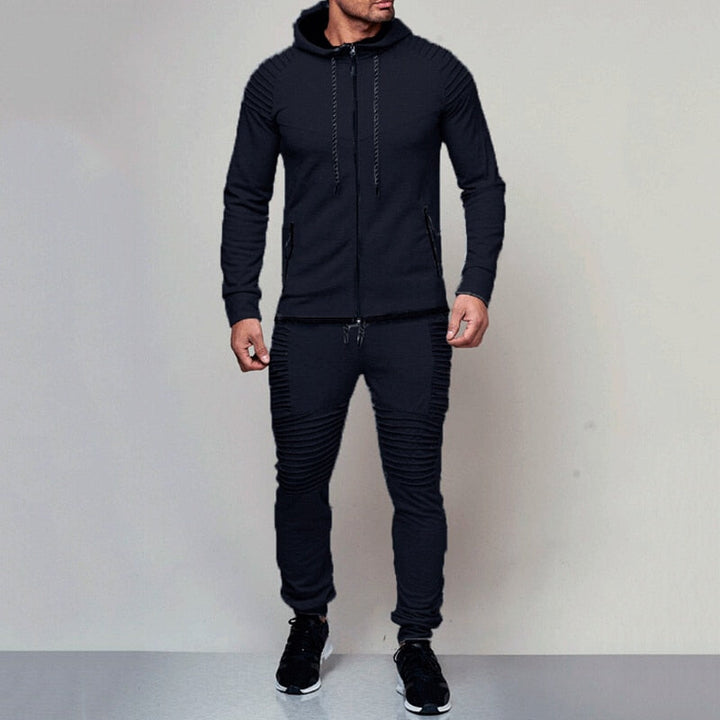 Stijlvol mannen trainingspak, modieus voor heren. Perfecte set met trendy hoodie en comfortabele joggingbroek.