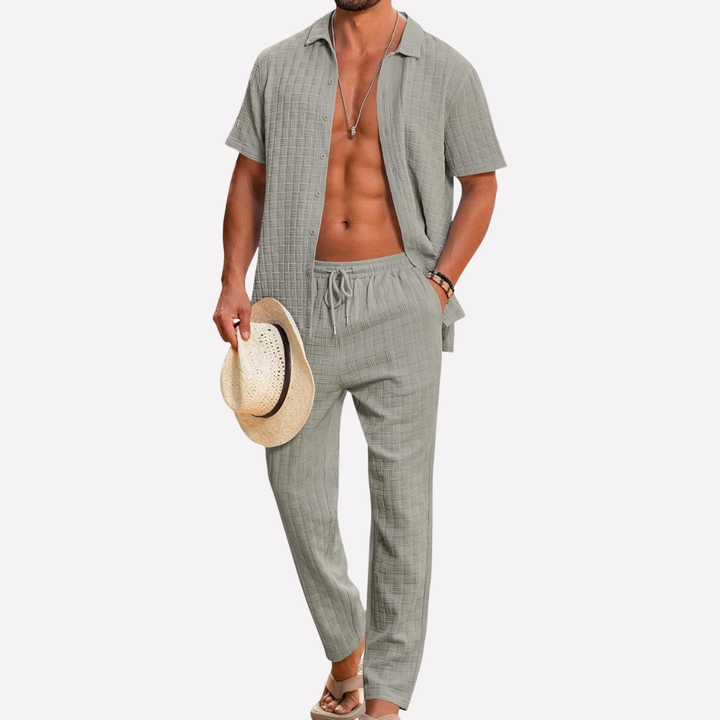Ademende tweedelige strandset voor mannen, ideaal voor zomerse dagen. Comfortabele herenkleding.