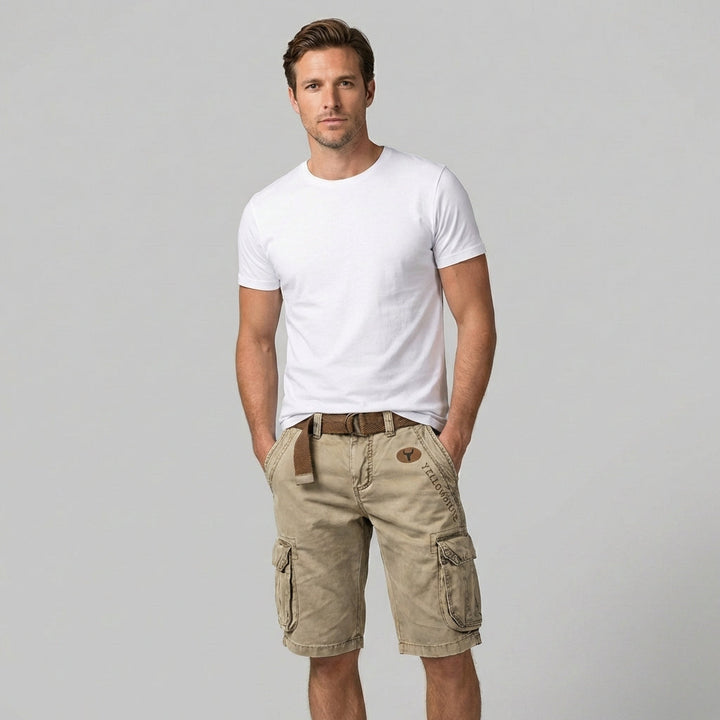 Detail van de duurzame katoenen heren cargo korte broek, stevig voor outdoor en comfortabel voor vrije tijd.