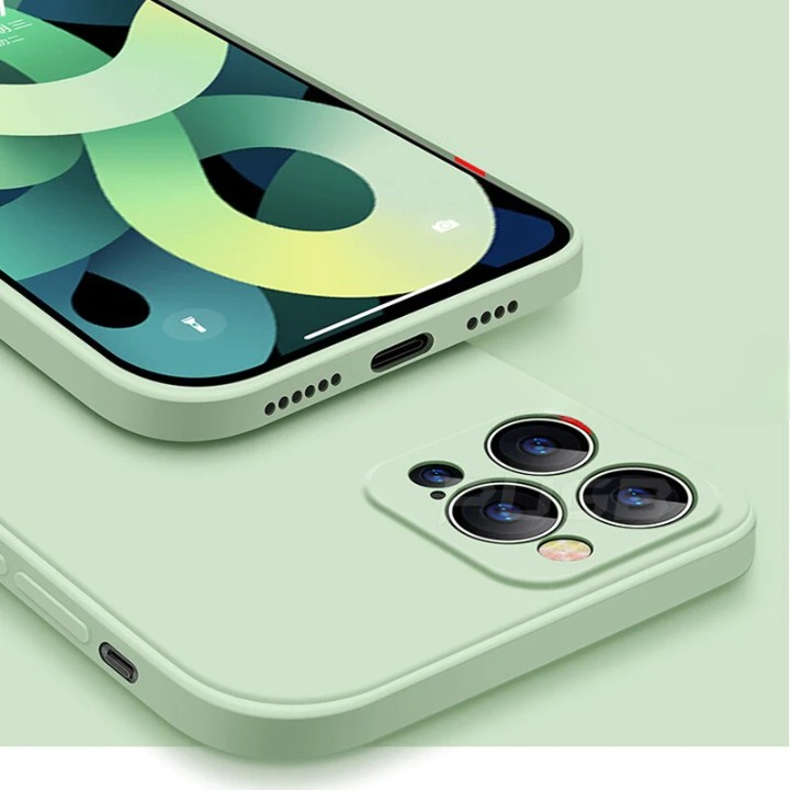 Mat zwart siliconen iPhone 13 hoesje, dun en stijlvol fullcover beschermhoesje.