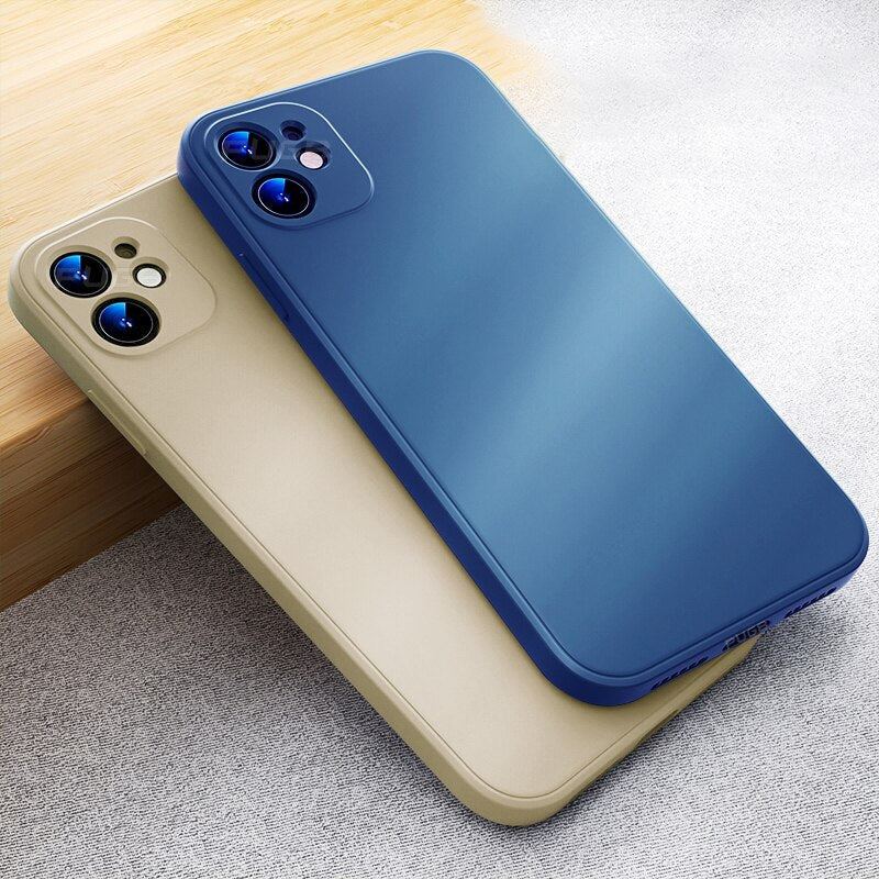 Stijlvol wit siliconen iPhone 11 hoesje, dun en mat beschermhoesje.