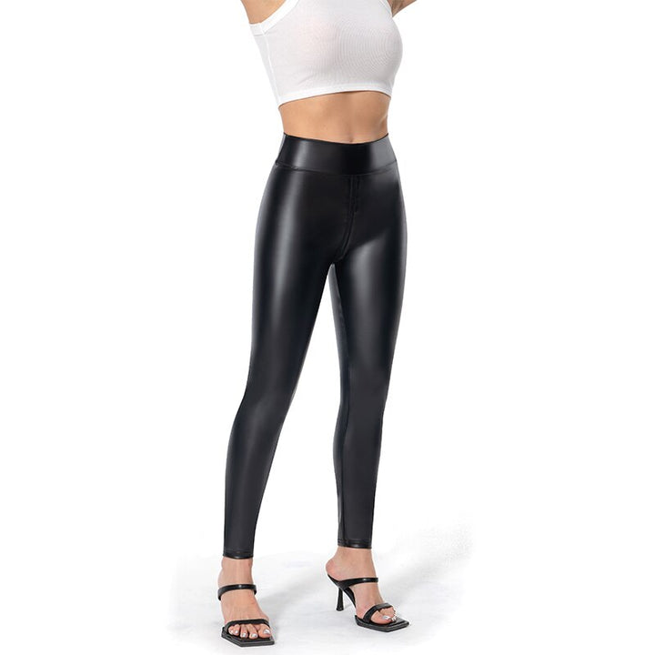 Stijlvolle zwarte bodycon damesbroek van mat leer met ritssluiting achter; perfect voor elke gelegenheid.