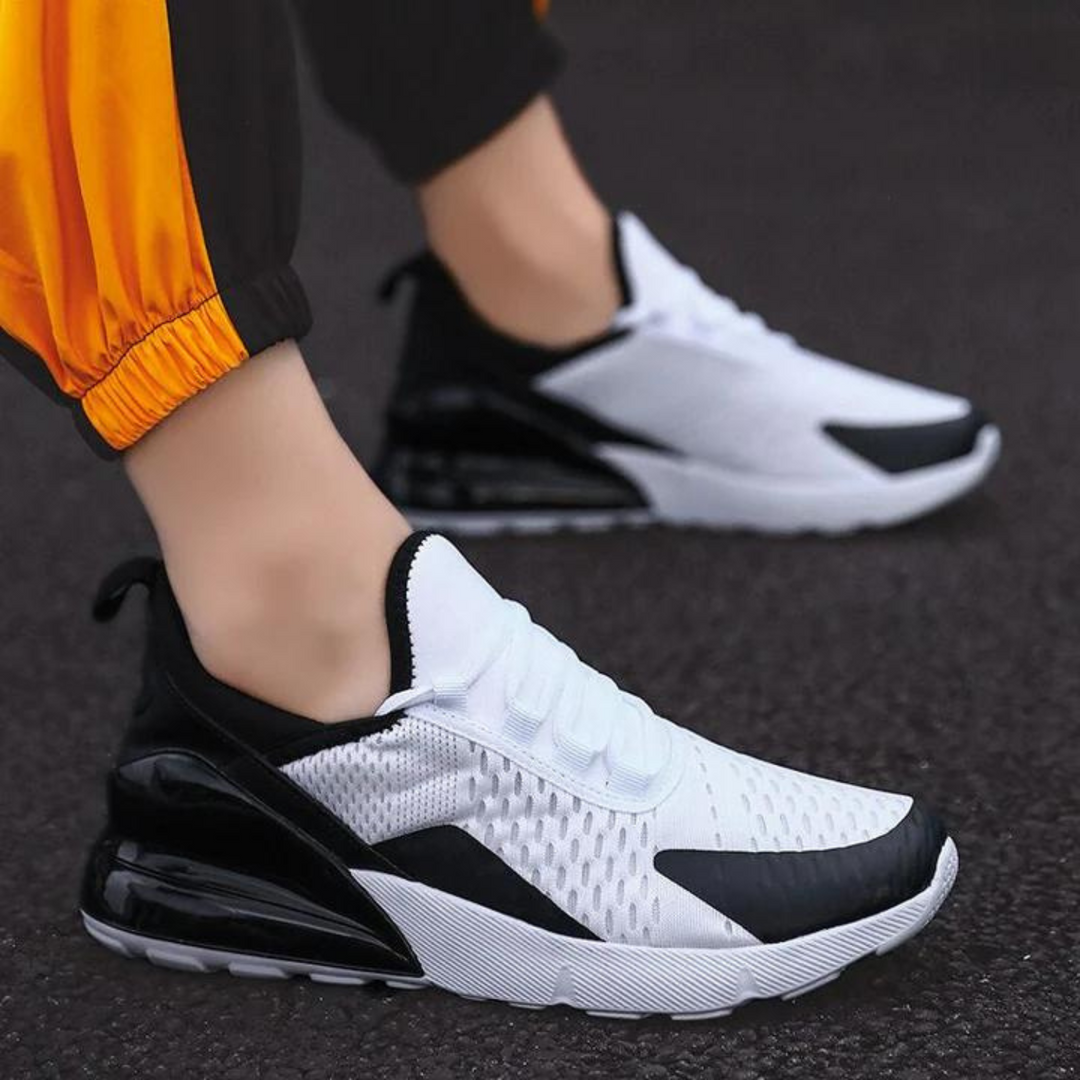 Unisex Air Sneakers Max in wit/zwart, ideaal voor comfortabel wandelen en sportief dagelijks gebruik.