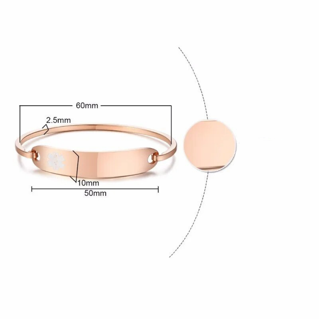Duidelijke MedAlert ID armband, graveerbaar. Cruciale medische gegevens zichtbaar voor hulpverleners in nood.