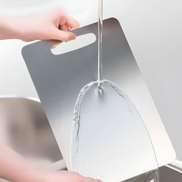 Duurzame titanium snijplank voor de keuken. Ultiem hygiënisch oppervlak, ideaal voor veilige voedselbereiding en koken.