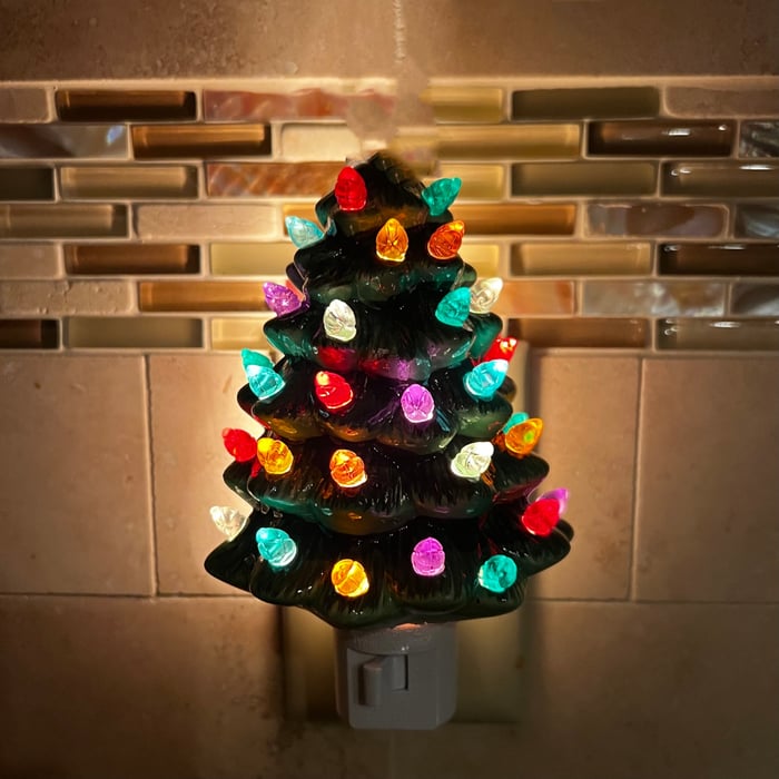 Magisch MerryGlo kerstboomlampje, een warm LED nachtlampje voor kerstmis en perfect kerstcadeau.