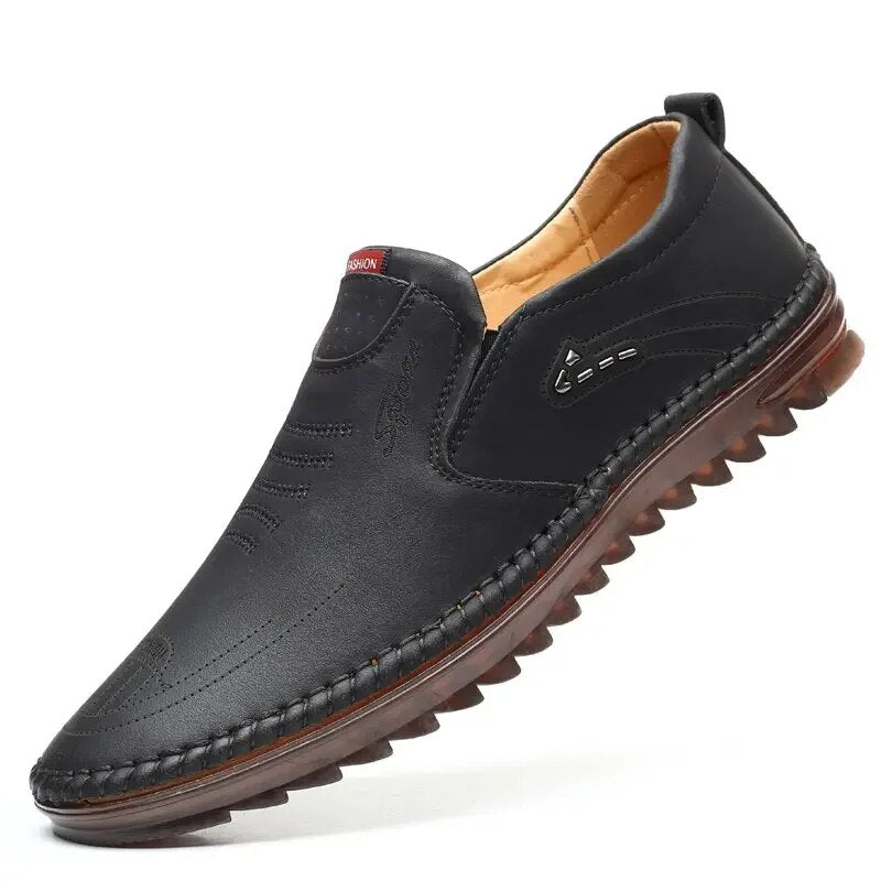 Zwarte heren reisschoenen in nette stijl