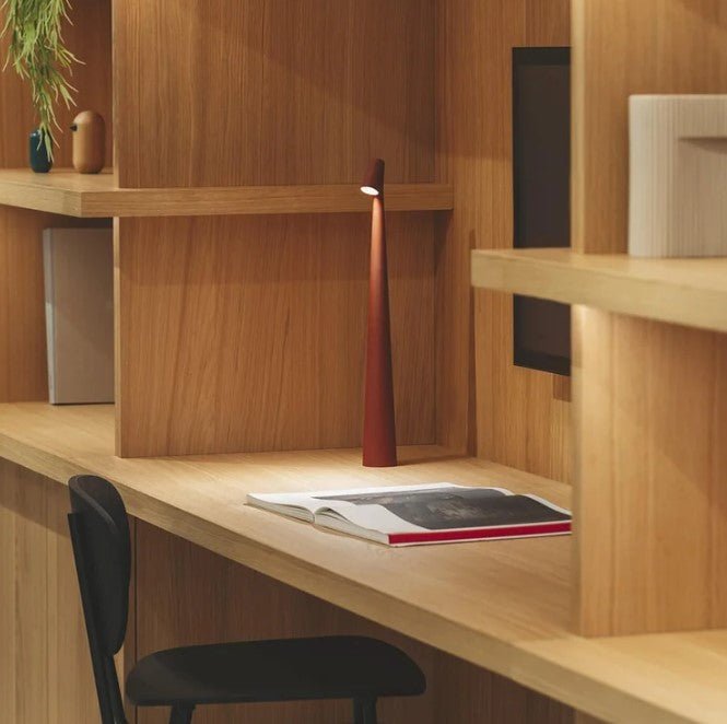 Moderne draadloze LED sfeerlamp met touch bediening. USB oplaadbaar minimalistisch Nordic design voor elke ruimte.