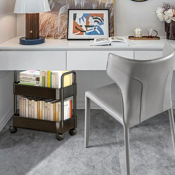 Praktische, compacte mobiele boekenplank trolley op wielen; veelzijdig inzetbaar als organizer in elke ruimte.