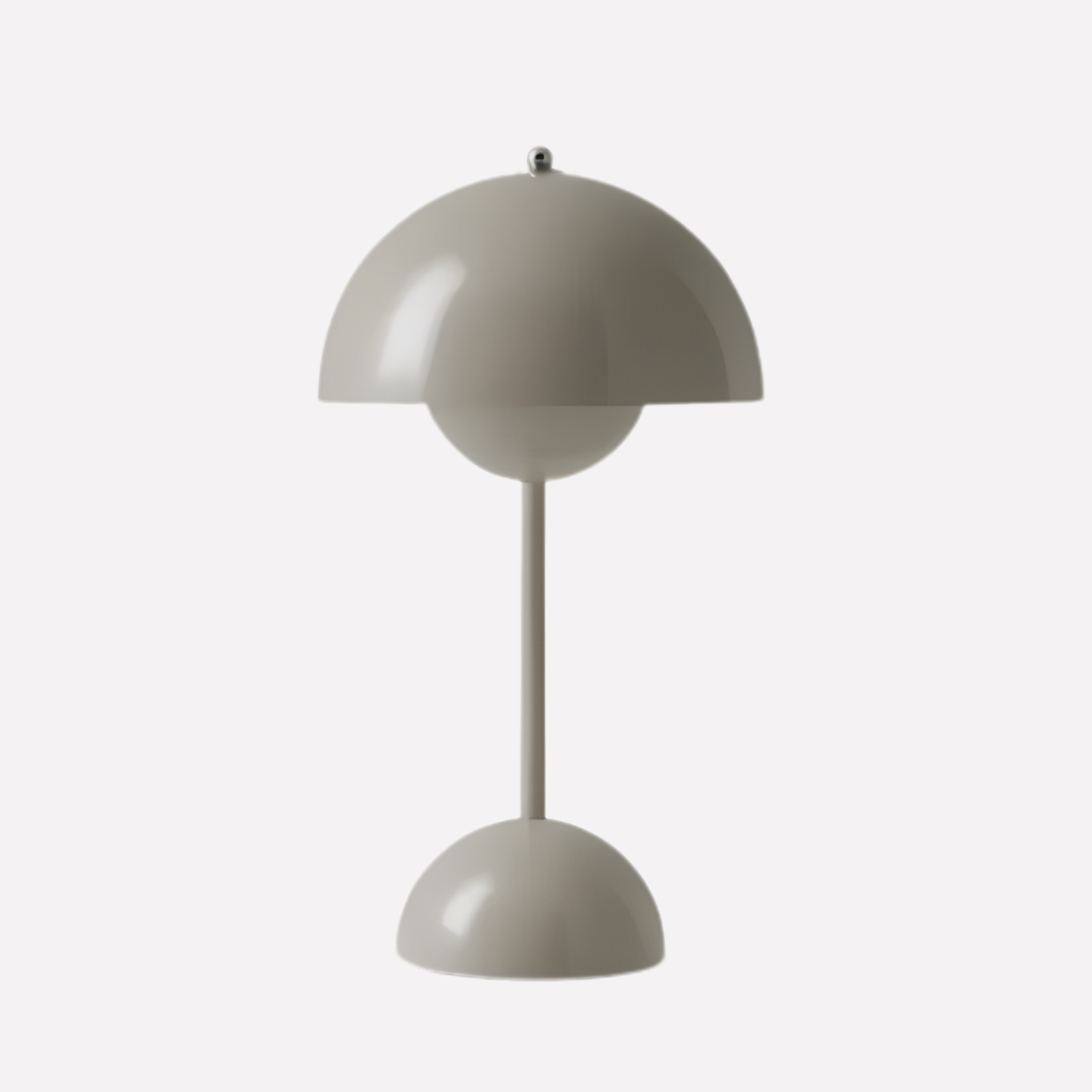 Moderne aanraak tafellamp, ideaal voor sfeervolle verlichting in woonkamer of slaapkamer.