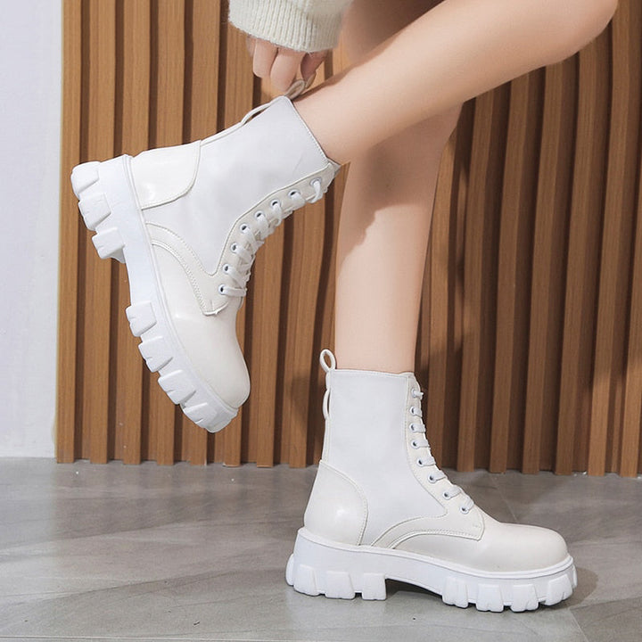 Moderne damesboots, stijlvol en comfortabel, perfect voor elke gelegenheid. Elegante zwarte laarzen voor vrouwen.