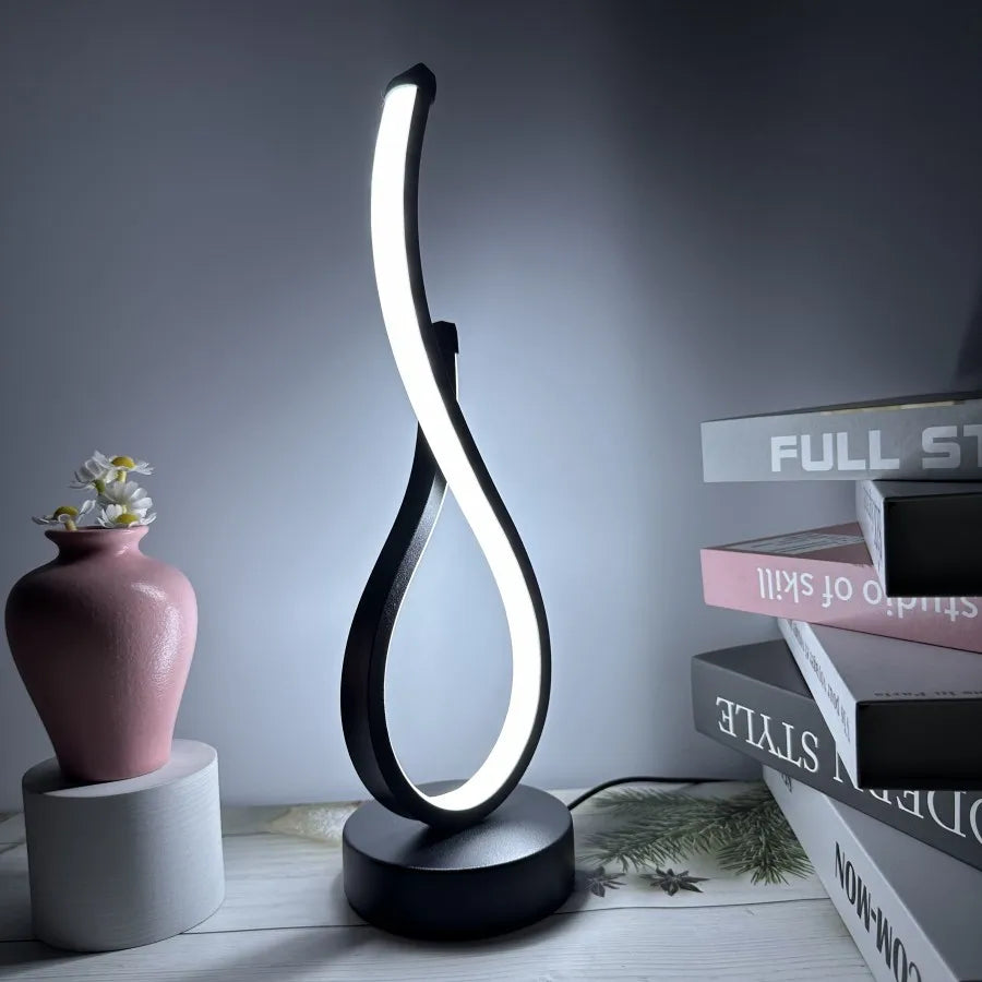 Sfeervolle dimbare LED tafellamp met modern design, perfect als woonkamerlamp of nachtlamp.