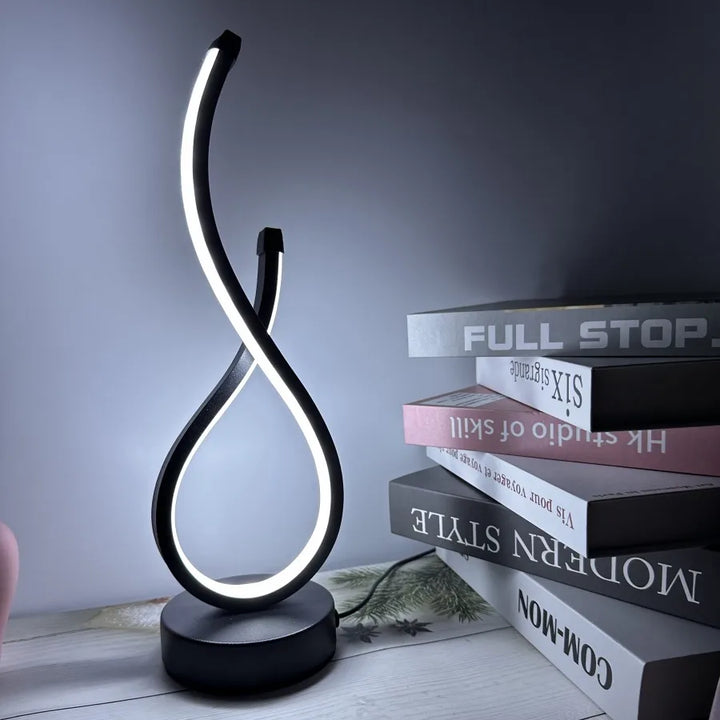 Elegante, moderne dimbare LED tafellamp; strak design past in elk interieur als sfeervolle ledlamp.