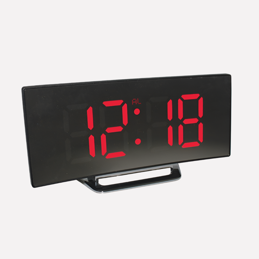 Moderne gebogen LED digitale wekker met groot display, ideaal voor slaapkamer of kantoor, stijlvol design.