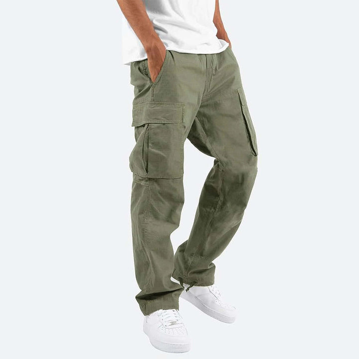 "Moderne heren cargo broek met cargozakken, comfortabele pasvorm, diverse kleuren, ideaal voor stijl en functionaliteit."