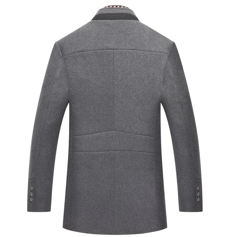 Casual herenjas, comfortabele bovenkleding met opstaande kraag en stevige knoopsluiting.