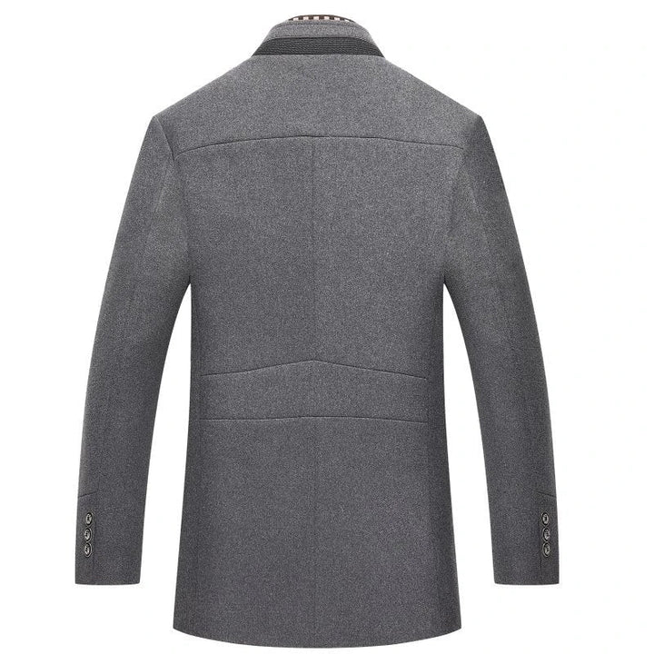 Casual herenjas, comfortabele bovenkleding met opstaande kraag en stevige knoopsluiting.