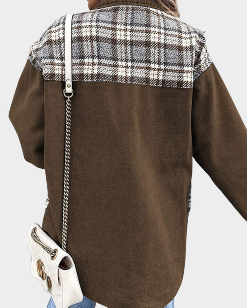 Veelzijdig dames denimjack Amélie, ideaal als seizoensgebonden bovenkleding. Modieus en makkelijk te combineren.