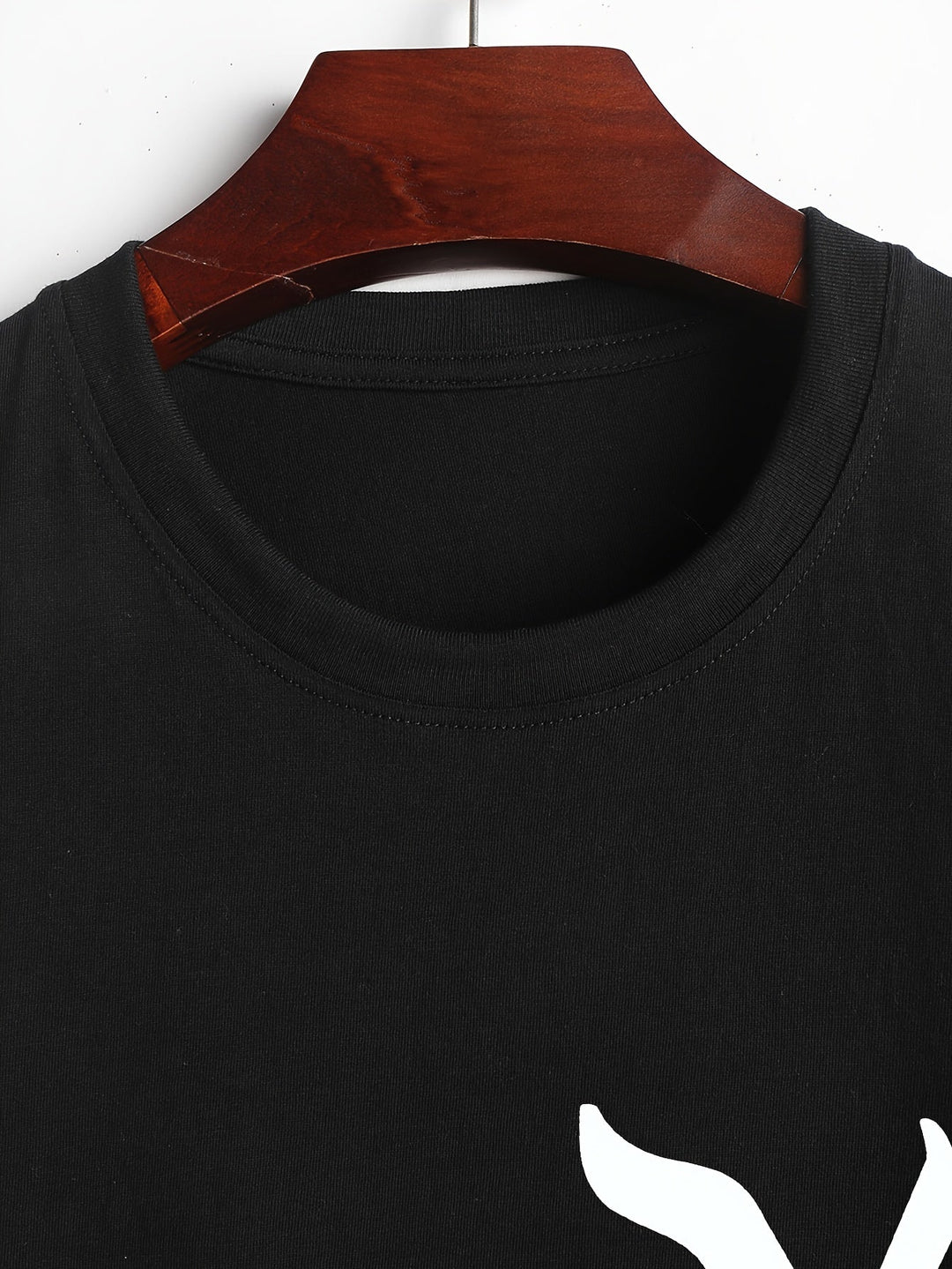 Stijlvol mouwloos heren shirt met vogelprint voor een trendy zomerlook. Geschikt als casual zomer top of strandkleding.