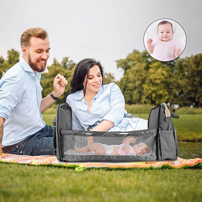 Duurzame babyrugzak met opvouwbaar wiegje, ideaal voor uitstapjes en logeerpartijen met de baby.