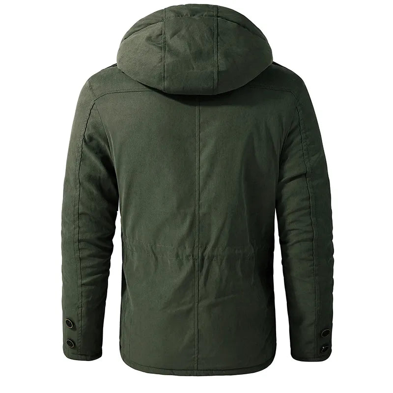 Hip-length heren winterjas met casual military look. Waterafstotende, warme parka voor de moderne man.