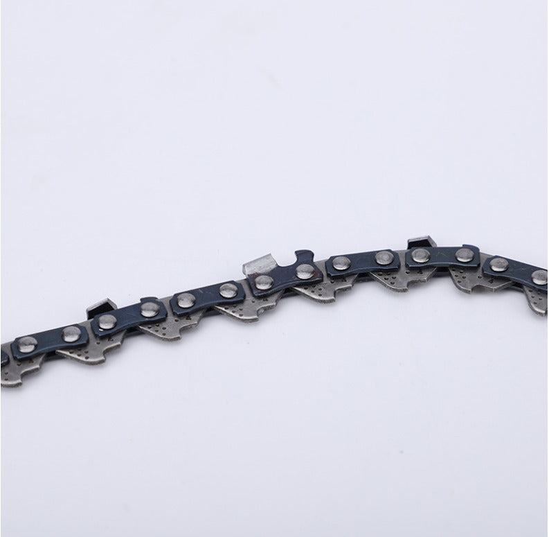 Reserveketting voor compacte kettingzaag, hoogwaardig gereedschap voor nauwkeurig snoeiwerk.