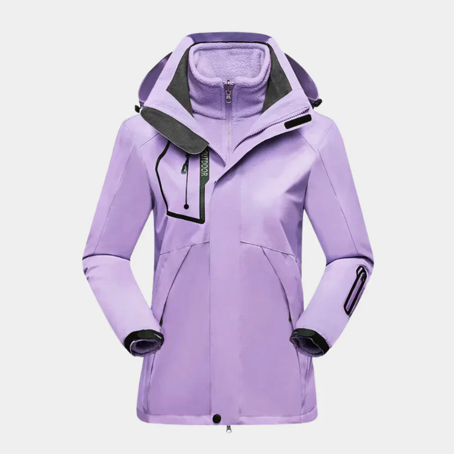 Stijlvolle en warme dames winterjas. Perfecte waterdichte bovenkleding voor koude winterdagen en outdoor.