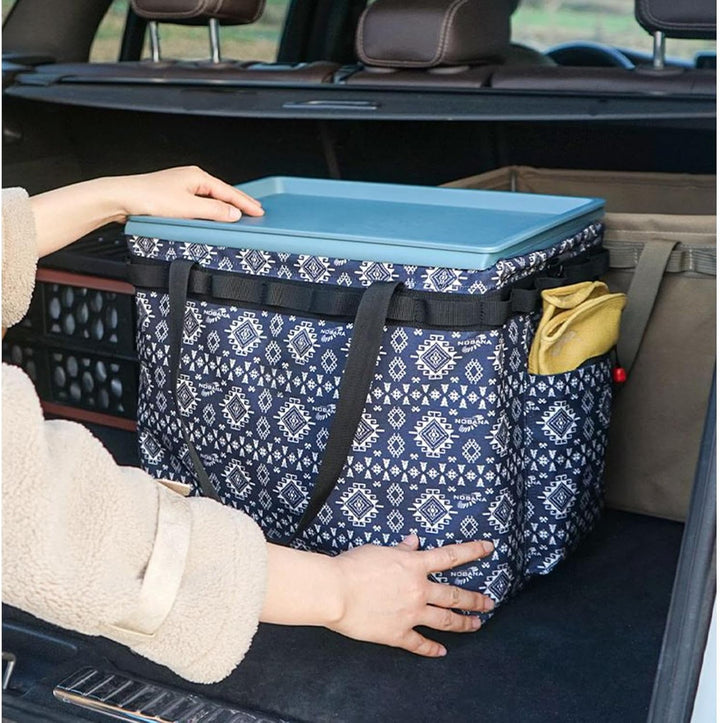 Universele campingtas in marineblauw, waterdicht voor elk outdoor gebruik.