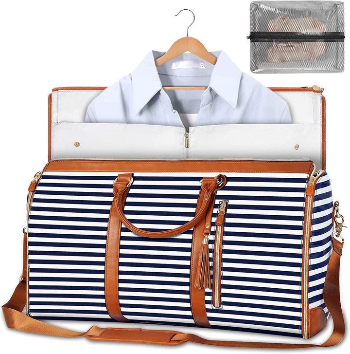 Open opvouwbare kleding opbergtas Arno met nette kleding erin, toont kreukvrije bescherming.