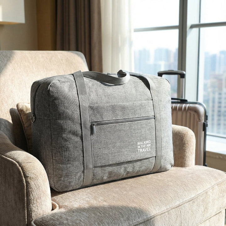 Opvouwbare lichtgewicht reistas van Foldara, perfect voor compacte reisbagage of extra vakantiespullen.