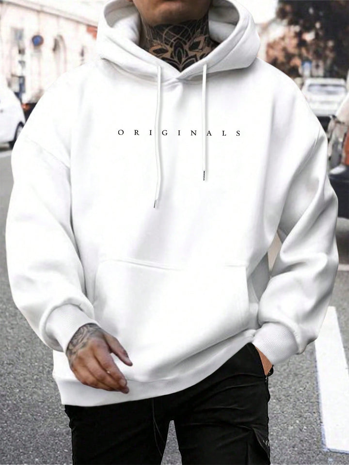 Casual heren sweatshirt met capuchon en moderne letterprint, ideaal voor lente/herfst.