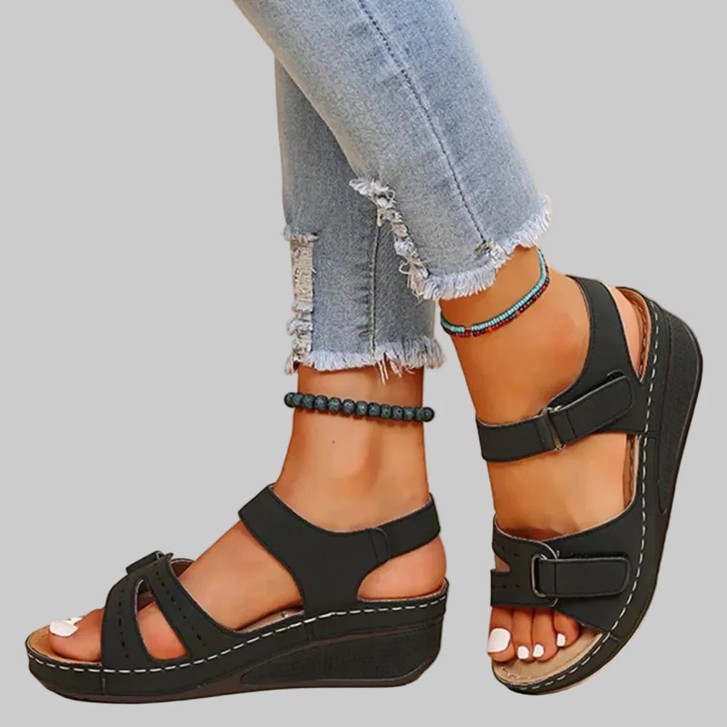 Orthopedische dames sandalen voor dagelijks comfort en voetpijn verlichting, ideaal bij hielspoor.