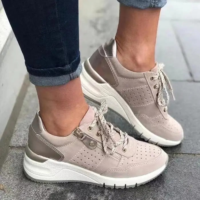 Verbeterd loopcomfort en stabiliteit dankzij de orthopedische dames wandelschoenen Isabella, ideaal voor elke voet.