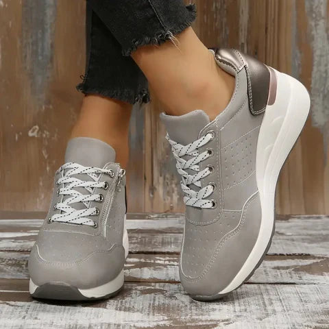 Comfortabele orthopedische dames wandelschoenen Isabella, ideaal voor dagelijks gebruik, stabiliteit en voetgezondheid.